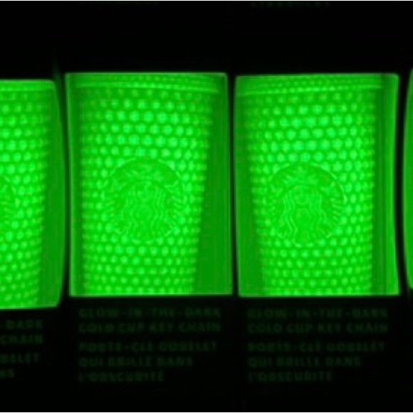 Starbucks Glow in the Dark Studded Keychain Cup Tumbler NWT Halloween 2022 GITD - Picture 1 of 6